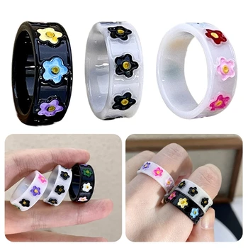 Геометрично черно-бяло кръгло пръстен за жени, момичета, цветни акрилни цветя, Широко пръстен на пръста си, Естетически бижута и аксесоари