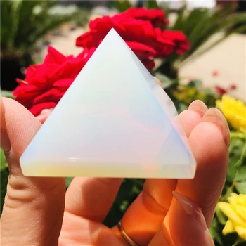 Натурален Бял Опал Камък Пирамида Crystal Енергийна точка Украса за пръчки за медитация
