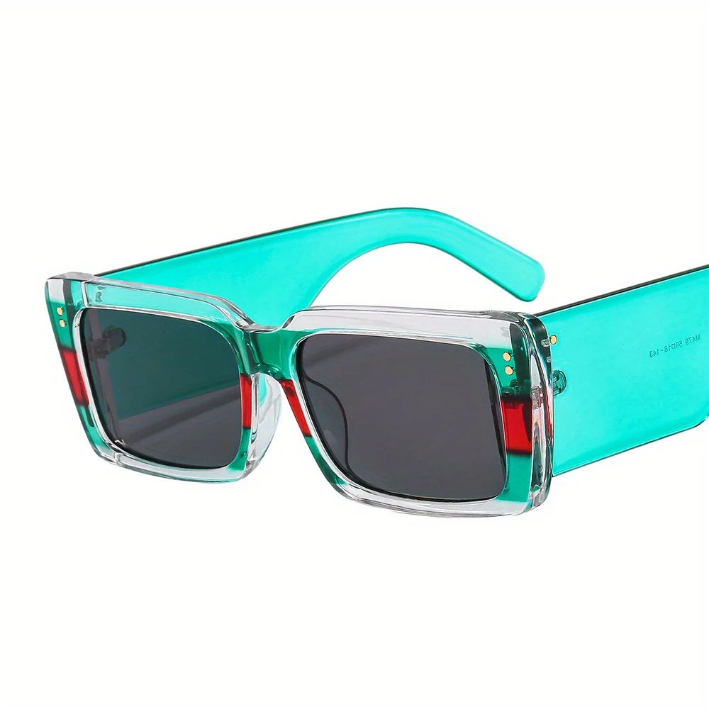 Готини и модни слънчеви очила в квадратни дебелото рамка: идеалният аксесоар за мъже и жени!