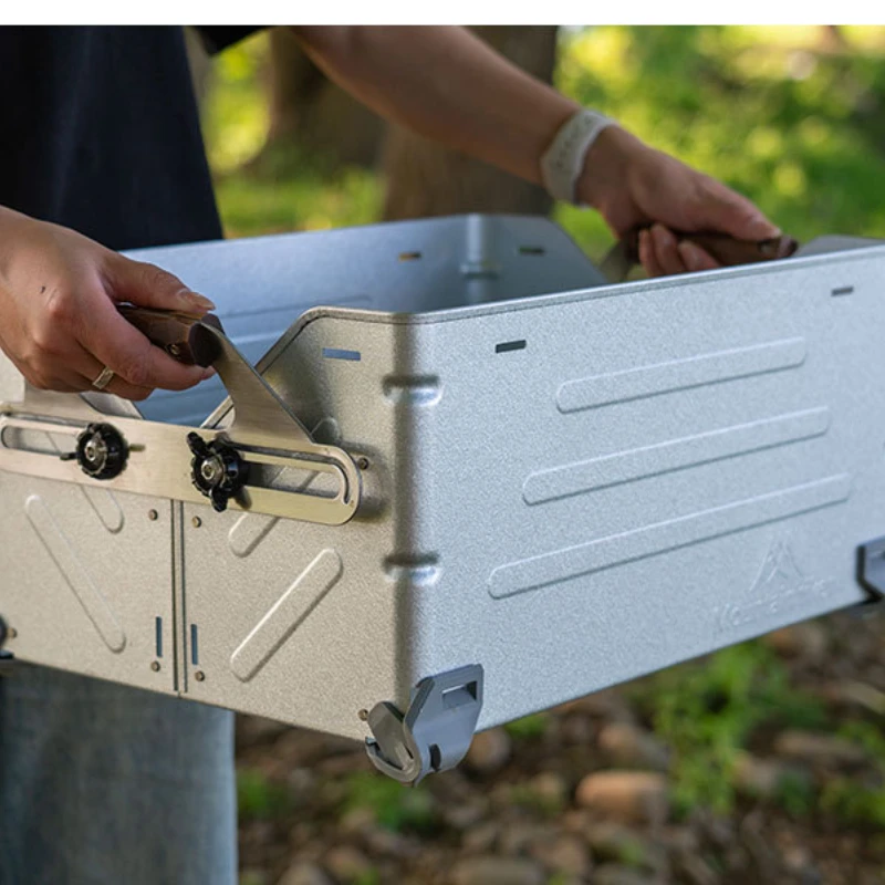 Открит многофункционална сгъваема кутия за багаж от алуминиева сплав след отваряне на кутията може да се използва като маса