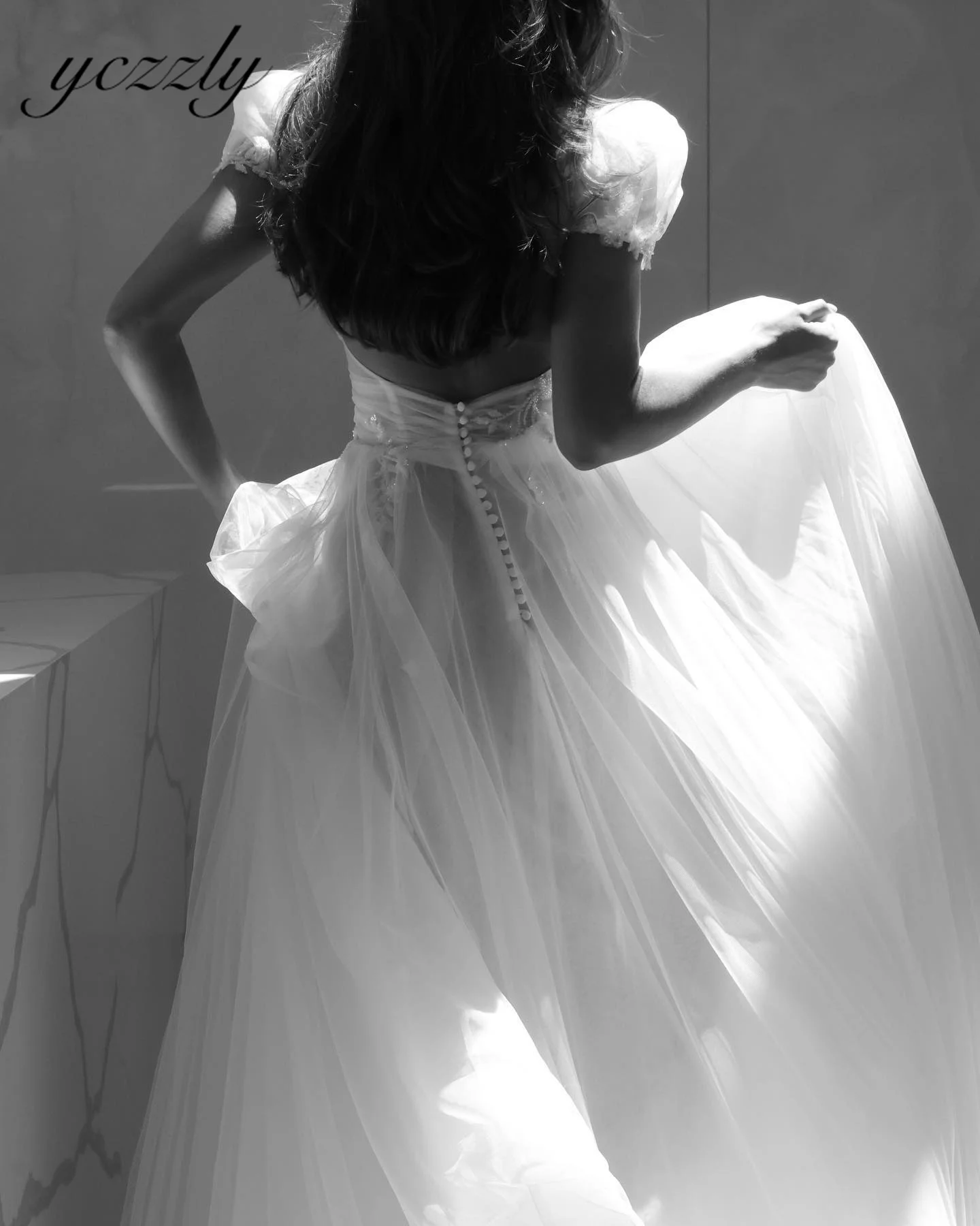 Плажна рокля Сватба Yczzly в стил Бохо С V-образно деколте И Буйни ръкав на Сватбена Рокля с А-силует С отворен гръб, Расшитое пайети, На Дълги Копчета, Vestido Новия YW181